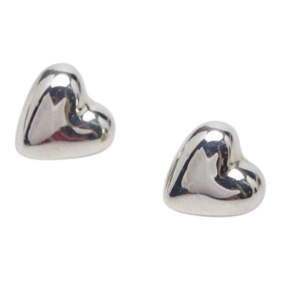 Tiffany & Co. Heart Earrings, SV925 Silver, Women's.: --- Catalog ---Category: SizeSize (HxWxD): 11.40mm x 11.80mm / 0.45'' x 0.46''Category: DesignType: Stud earringsGender: WomenMaterial: Silver 925Category: GeneralBrand: Tiffany--- Item List