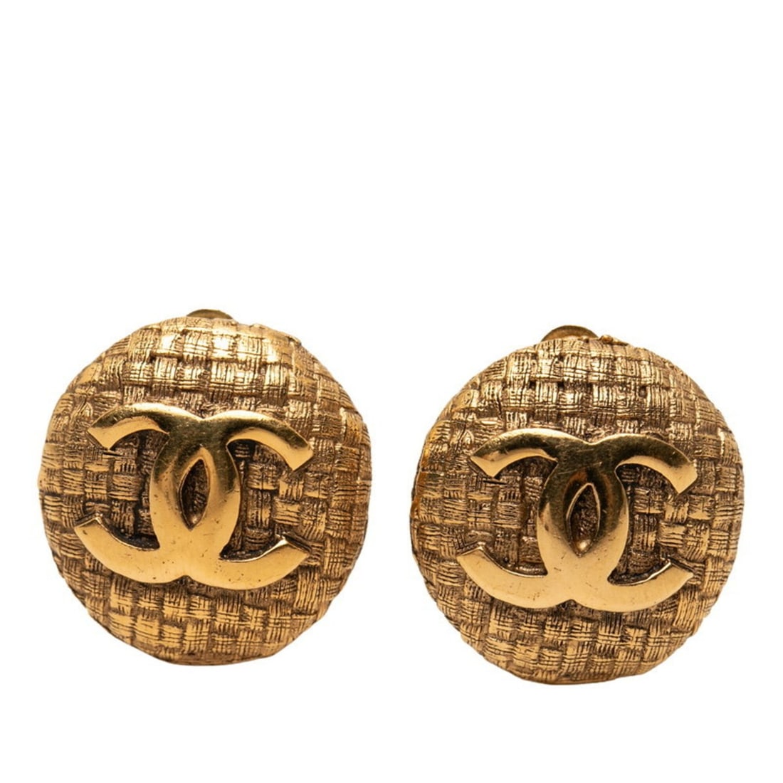 Chanel Coco Mark 1994 Vintage Round Earrings, 29 Stamped, Gold Plated, Women's CHANEL: --- Catalog ---Category: SizeSize (HxWxD): 22.00mm x 22.00mm / 0.87'' x 0.87''Category: DesignType: Clip earringsColor: GoldGender: WomenMaterial: Gold platingCategory: GeneralBrand: Chanel--- Item Li