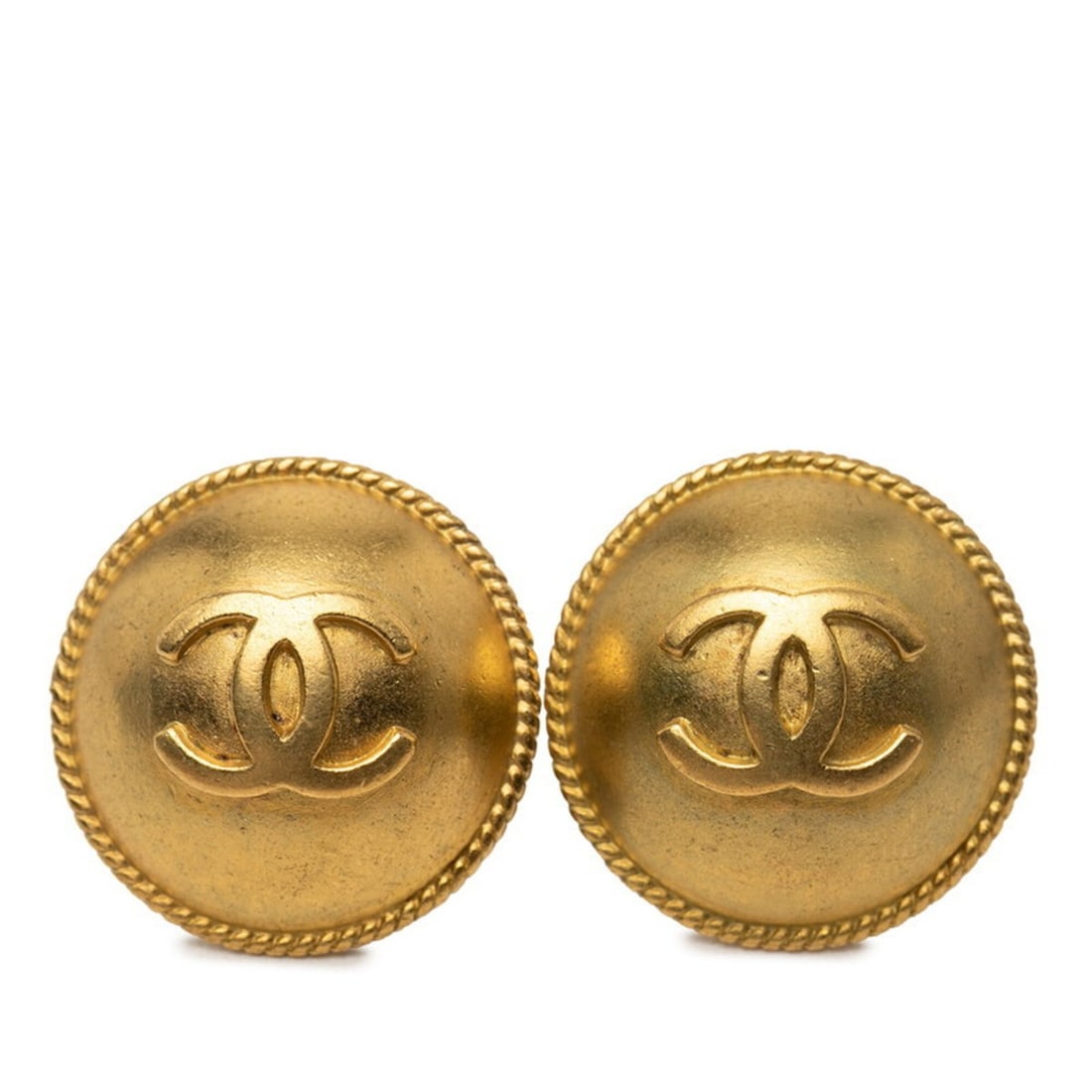 Chanel Coco Mark Vintage Round Earrings, 95P Stamp, Gold Plated, Women's CHANEL: --- Catalog ---Category: SizeSize (HxWxD): 22.90mm x 22.90mm / 0.90'' x 0.90''Category: DesignType: Clip earringsColor: GoldGender: WomenMaterial: Gold platingCategory: GeneralBrand: Chanel--- Item Li