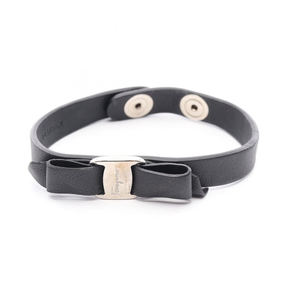 Salvatore Ferragamo Vara Ribbon Bracelet, Leather, Women's, Black: --- Catalog ---Category: SizeLength: 16cm - 18cm / 6.29'' - 7.08''Category: DesignType: Charm braceletColor: BlackGender: WomenMaterial: LeatherCategory: GeneralBrand: Salvatore Ferragamo--- Item List