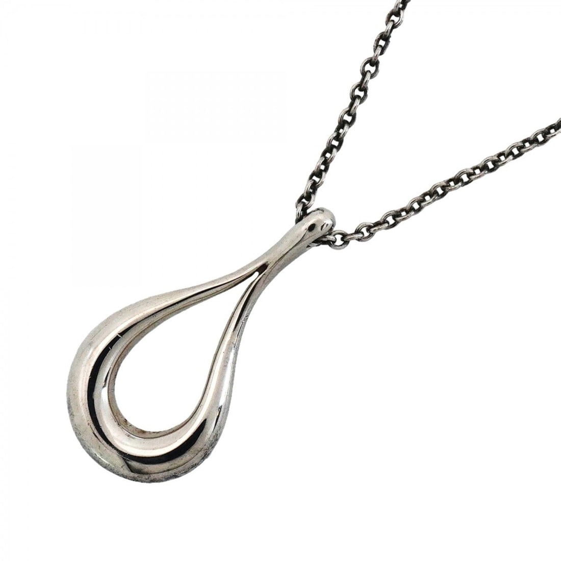 Tiffany & Co. Teardrop Necklace, Sterling Silver 925, Women's: --- Catalog ---Category: SizePendant Size: 19.8mm x 10mm / 0.77'' x 0.39''Neck Circumference: 46.5 cm / 18.3''Category: DesignGender: WomenMaterial: Silver 925Necklace Type: NecklaceCategory: GeneralB
