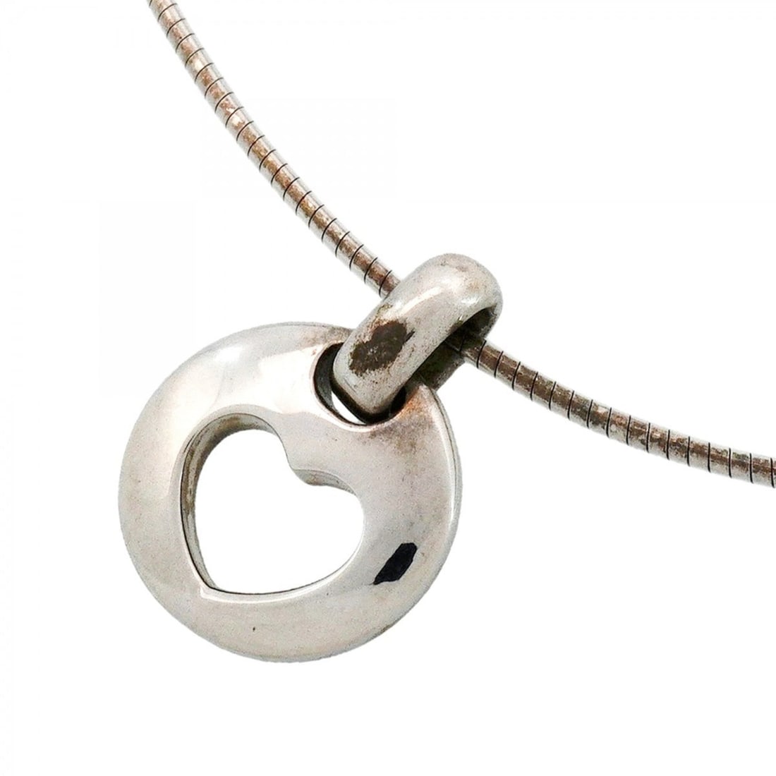 Tiffany & Co. Pierced Heart Necklace, Sterling Silver 925, Women's: --- Catalog ---Category: SizePendant Size: 19.1mm x 14.1mm / 0.75'' x 0.55''Neck Circumference: 40 cm / 15.74''Category: DesignGender: WomenMaterial: Silver 925Necklace Type: NecklaceCategory: General