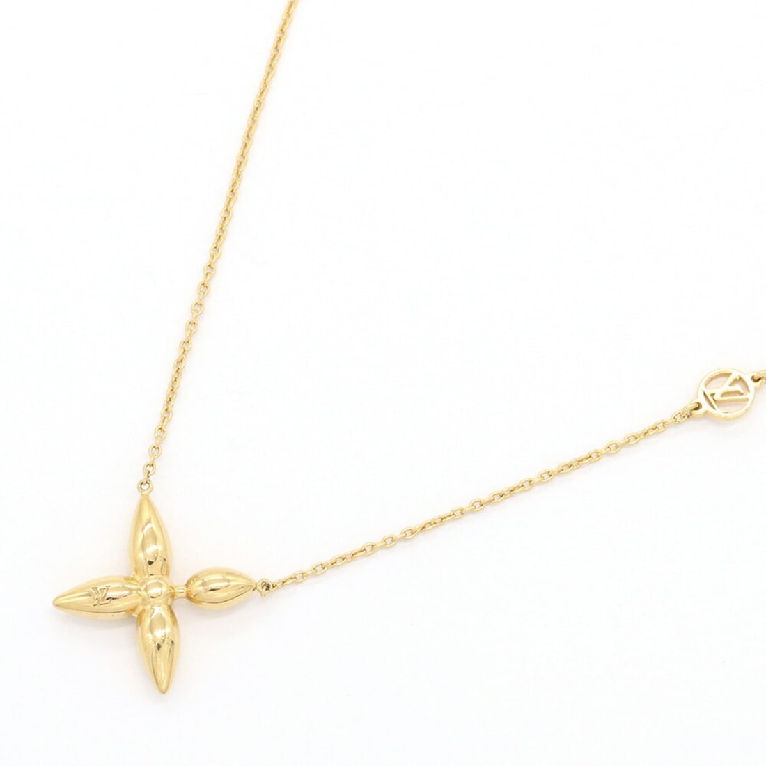 Louis Vuitton Collier Louisette Necklace M00365 Gold Metal Pendant for Women LOUIS VUITTON: --- Catalog ---Category: SizePendant Size: 16mm x 18mm / 0.62'' x 0.7''Neck Circumference: 42 cm - 47.5 cm / 16.53'' - 18.7''Category: DesignColor: GoldGender: WomenMaterial: MetalPendant Type: Pendan