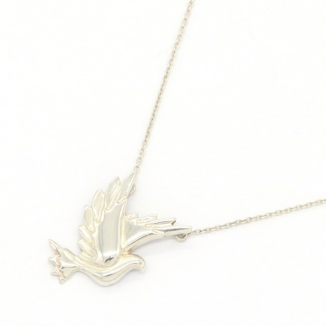 Tiffany & Co. Paloma Picasso Bird Necklace, Sterling Silver 925 Pendant, Design, Women's.: --- Catalog ---Category: SizePendant Size: 22mm x 16mm / 0.86'' x 0.62''Neck Circumference: 43 cm / 16.92''Category: DesignGender: WomenMaterial: Sterling silver 925Pendant Type: PendantNecklace Type: