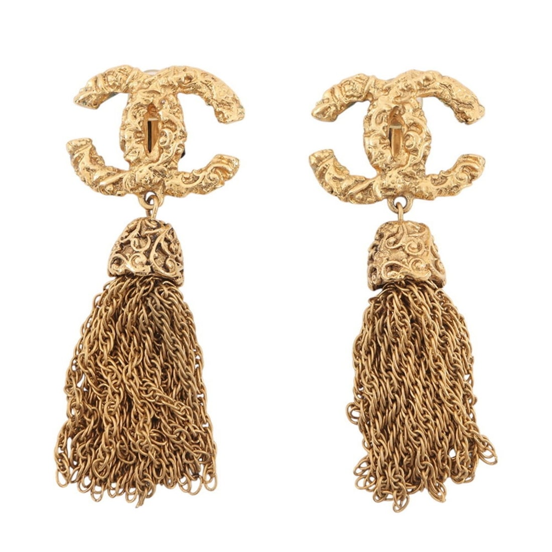 Chanel earrings, Coco Mark 03A CHANEL earrings: --- Catalog ---Category: SizeSize (HxWxD): 65.00mm x 28.00mm / 2.56'' x 1.10''Category: DesignType: Clip earringsColor: GoldGender: WomenMaterial: Gold platingCategory: GeneralBrand: ChanelCountry of 