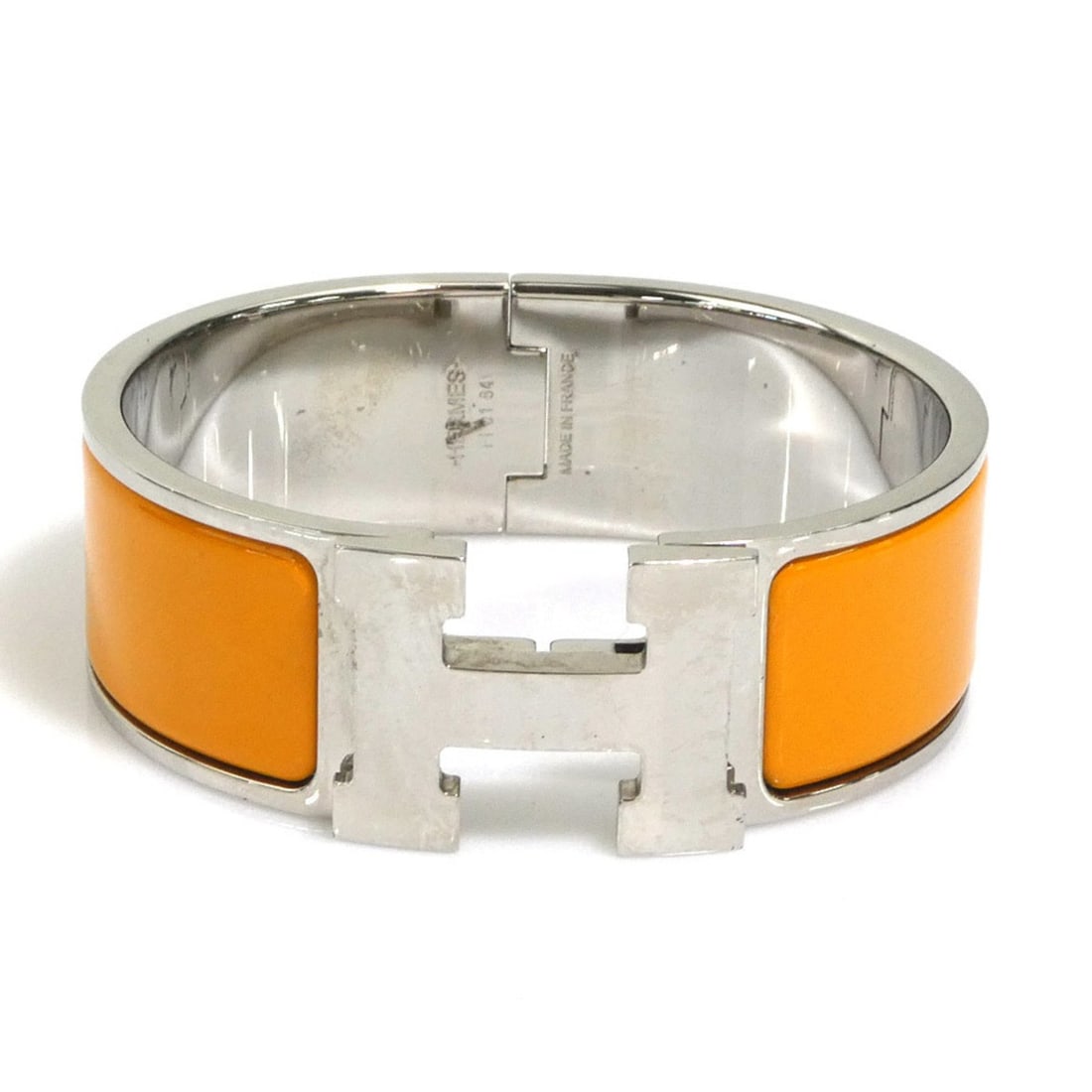 Hermes HERMES Bangle Bracelet Clic Clack H Metal Enamel Silver Yellow Women's e61978i: --- Catalog ---Category: SizeWidth: 2cm / 0.78''Length: 16cm / 6.29''Category: DesignType: BangleColor: Silver, YellowGender: WomenMaterial: Enamel, MetalCategory: GeneralBrand: HermesCountry of Origi