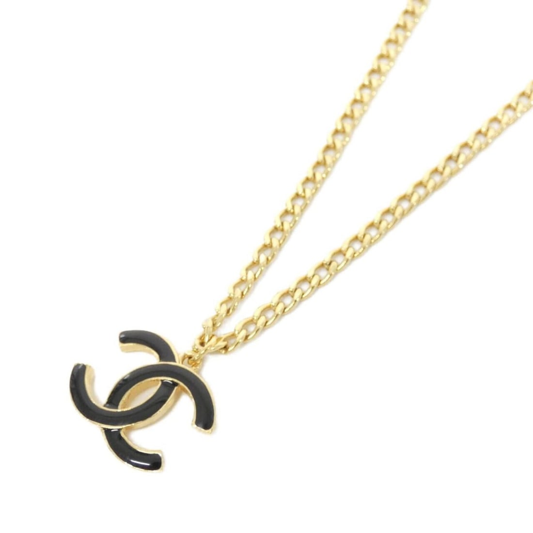 Chanel AB8358 Necklace: --- Catalog ---Category: SizePendant Size: 20mm x 23mm / 0.78'' x 0.9''Neck Circumference: 42 cm - 60 cm / 16.53'' - 23.62''Category: DesignColor: Black, GoldGender: WomenNecklace Type: