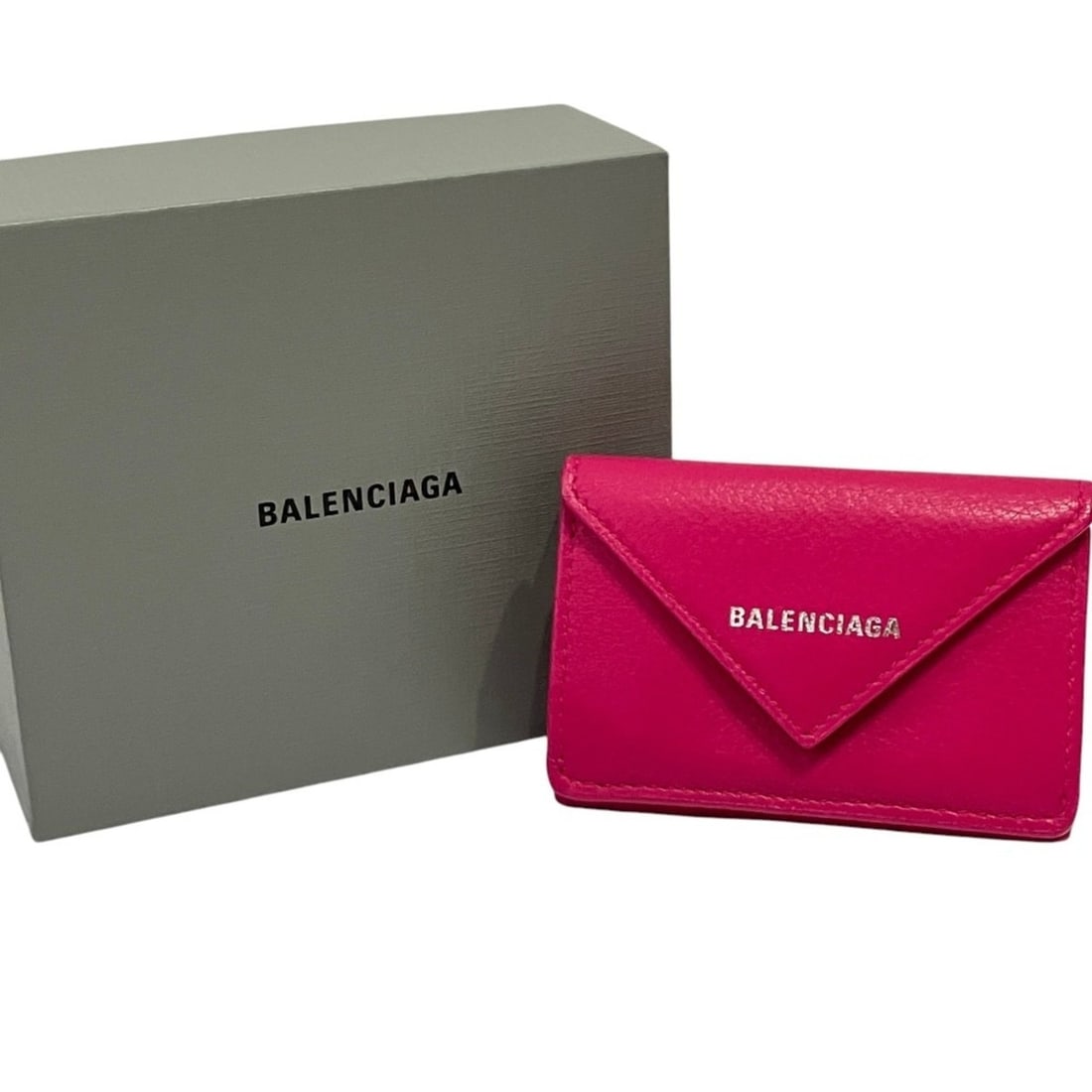 BALENCIAGA Paper Mini Wallet Tri-fold Purple Women's: --- Catalog ---Category: SizeSize (HxWxD): 6.5cm x 9.5cm x 2cm / 2.55'' x 3.74'' x 0.78''Category: DesignType: Wallet (tri-fold)Color: PurpleGender: WomenCategory: GeneralBrand: Balenciaga--- Item