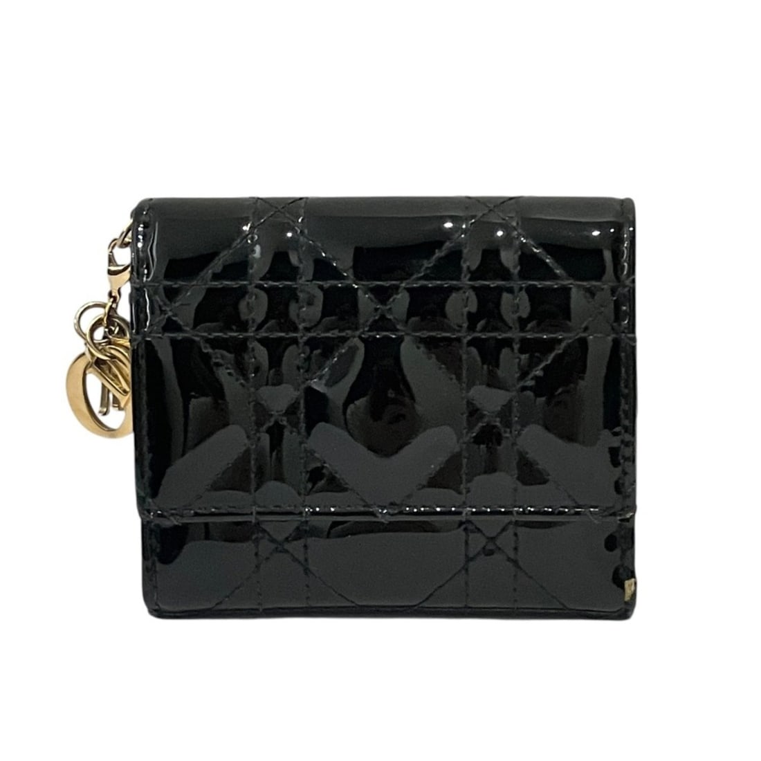 Christian Dior Lady Patent Leather Lotus Wallet Tri-fold Black Women's: --- Catalog ---Category: SizeSize (HxWxD): 9cm x 10cm x 1.5cm / 3.54'' x 3.93'' x 0.59''Category: DesignType: Wallet (tri-fold)Color: BlackGender: WomenMaterial: Patent leather Category: