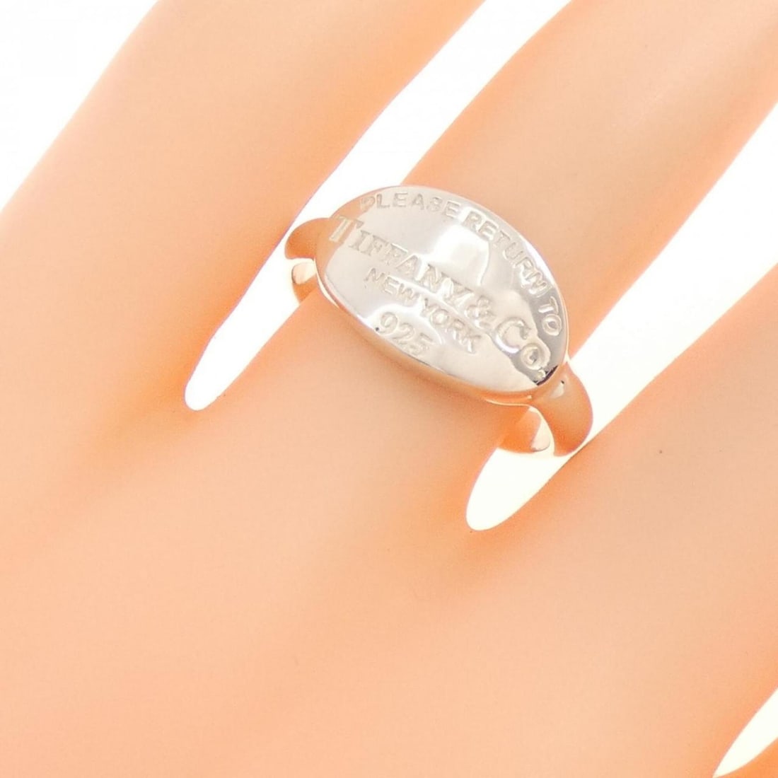 Tiffany & Co. Return to ring - 4