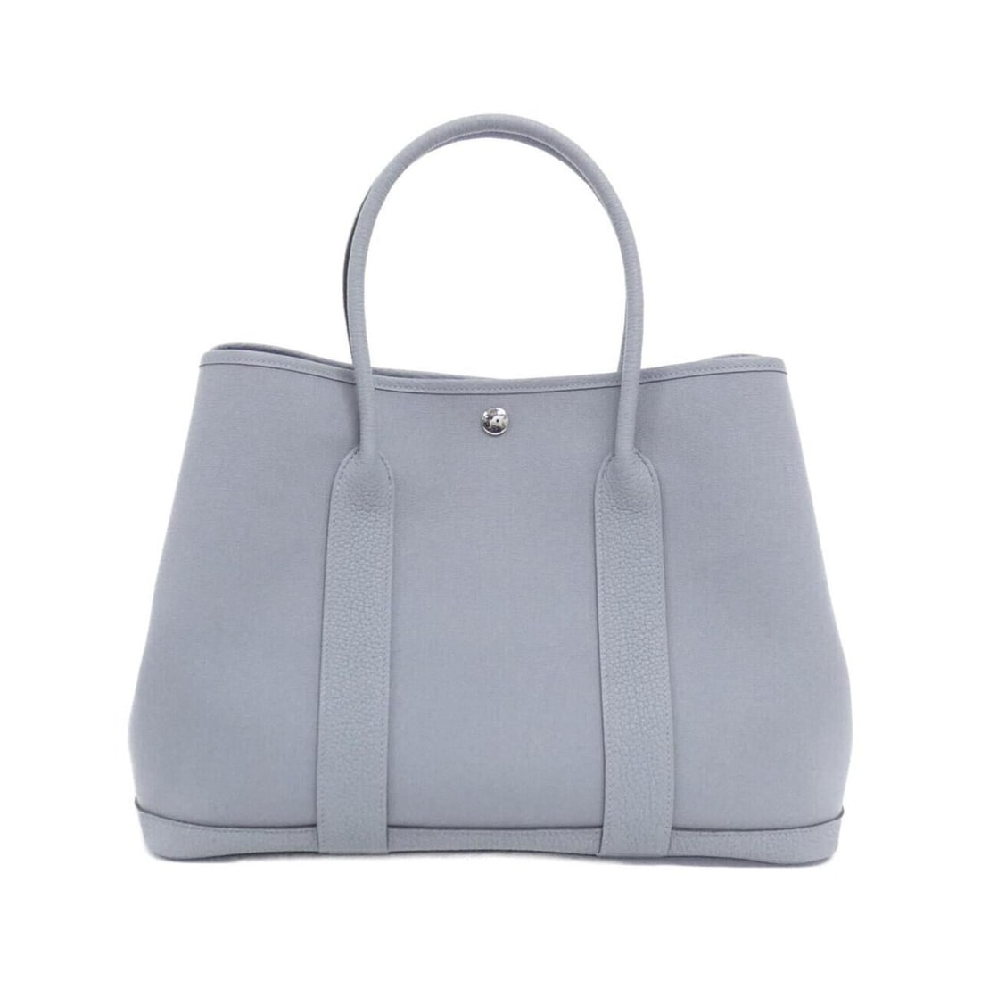 Hermes Garden Party 36cm 038587CK Handbag: --- Catalog ---Category: SizeSize (HxWxD): 26cm x 36cm x 18cm / 10.23'' x 14.17'' x 7.08''Category: DesignType: HandbagColor: GrayGender: Men,WomenMaterial: Toile officier , Negonda leather Hardware