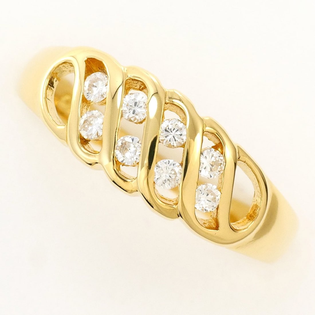 18K (18-karat) Yellow Gold Ring with 0.18ct Diamond, Certificate of Authenticity, Total Weight 2.8g,: --- Catalog ---Category: SizeWidth: 7mm / 0.28''Weight: 2.8g / 0.09oz.JP Size: 13US Size: 6.5Category: DesignType: Band ringColor: Yellow goldMetal: GoldStone: DiamondGender: WomenMaterial: Yellow gol