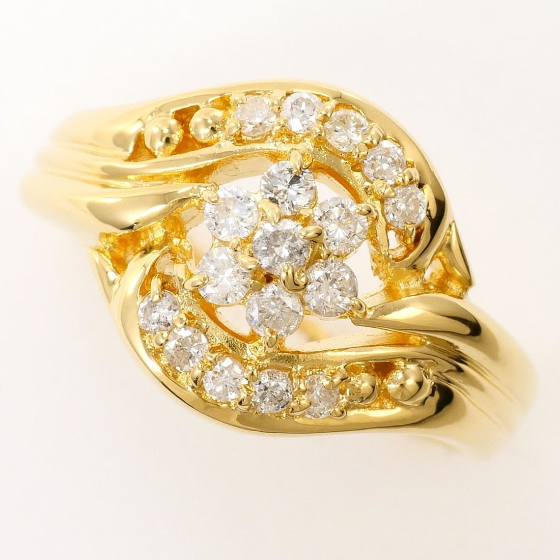 18K (18-karat) Yellow Gold Ring with 0.32ct Diamond, Certificate of Authenticity Included, Total: --- Catalog ---Category: SizeWidth: 12mm / 0.47''Weight: 6.1g / 0.21oz.JP Size: 10.5US Size: 5.5Category: DesignType: Band ringColor: Yellow goldMetal: GoldStone: DiamondGender: WomenMaterial: Yellow 