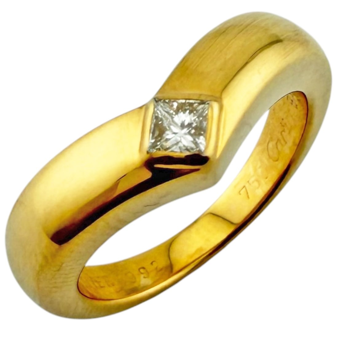 Cartier Triandle Ring, 18K Yellow Gold, Diamond, Women's CARTIER: --- Catalog ---Category: PackNumber in Pack: 1Category: SizeWeight: 7.3g / 0.25oz.JP Size: 9US Size: 5Category: DesignType: Band ringColor: GoldStone: DiamondGender: WomenHandmade: YesMaterial: Yellow