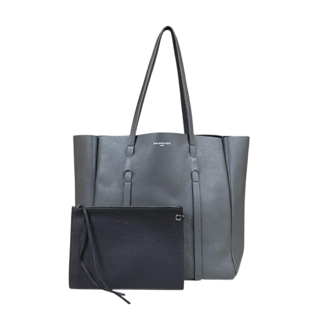 Balenciaga Everyday Tote S Bag Handbag Leather 475199 Gray Women's BALENCIAGA: --- Catalog ---Category: SizeWeight: 630g / 1.38lb.Size (HxWxD): 30cm x 30cm x 15cm / 11.81'' x 11.81'' x 5.9''Strap Length: 53cm / 20.86''Category: DesignType: Handbag, Tote bagColor: GrayGender: Wom