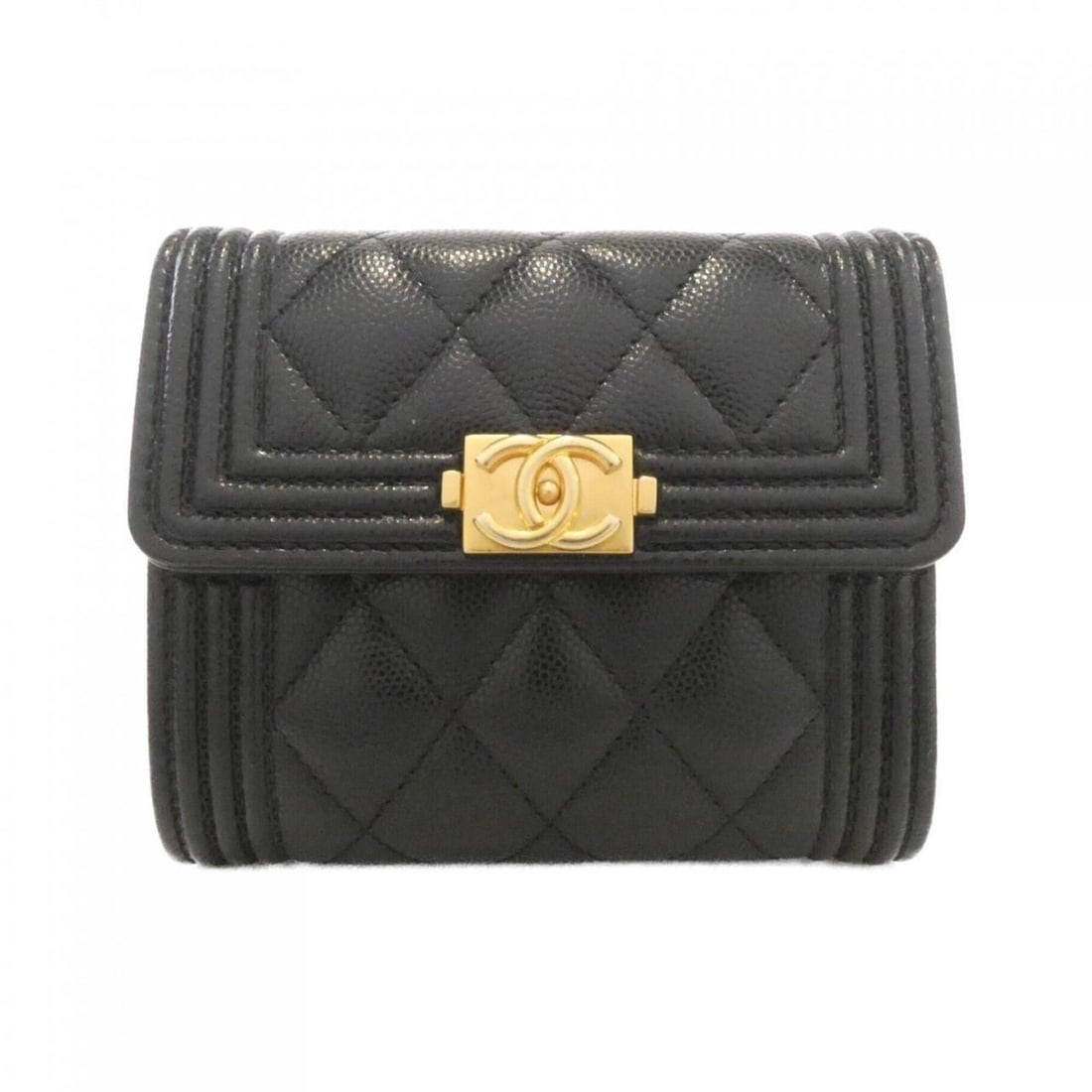 Chanel Boy line 80734 wallet: --- Catalog ---Category: SizeSize (HxWxD): 10cm x 12cm x 2cm / 3.93'' x 4.72'' x 0.78''Category: DesignType: Wallet (bi-fold)Color: BlackGender: WomenMaterial: Grained Calfskin Category: GeneralBrand: