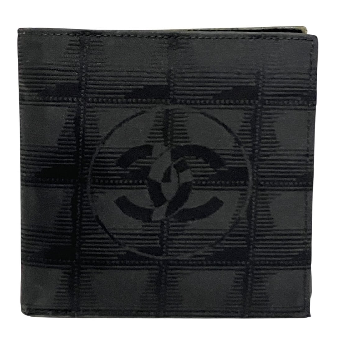 Chanel New Travel Line Bi-fold Wallet, Leather & Canvas: --- Catalog ---Category: SizeSize (HxWxD): 10cm x 10cm x 1.5cm / 3.93'' x 3.93'' x 0.59''Category: DesignType: Wallet (bi-fold)Color: BlackGender: MenMaterial: Leather , Canvas Category: GeneralLine: