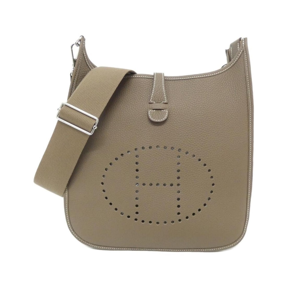 Hermes Evelyne 3 PM 056277CK Shoulder Bag: --- Catalog ---Category: SizeSize (HxWxD): 29cm x 28cm x 8cm / 11.41'' x 11.02'' x 3.14''Category: DesignType: Shoulder bagColor: Beige, Etoupe grayGender: WomenMaterial: Taurillon clemence leather