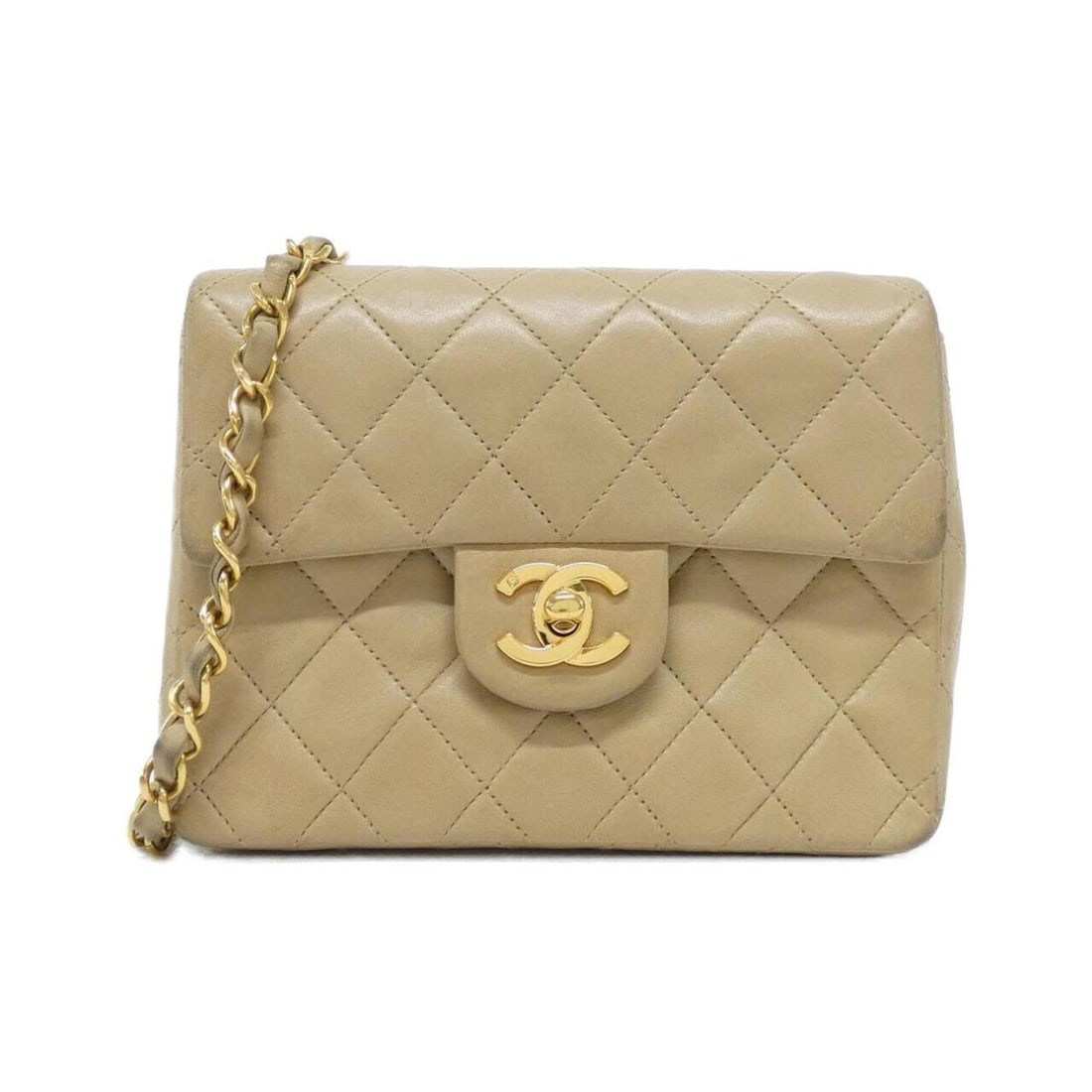 Chanel 1115 Shoulder Bag: --- Catalog ---Category: SizeSize (HxWxD): 13cm x 17cm x 6cm / 5.11'' x 6.69'' x 2.36''Category: DesignType: Shoulder bagColor: BeigeGender: WomenMaterial: Leather Leather/Fur Type: LambskinCategory: 