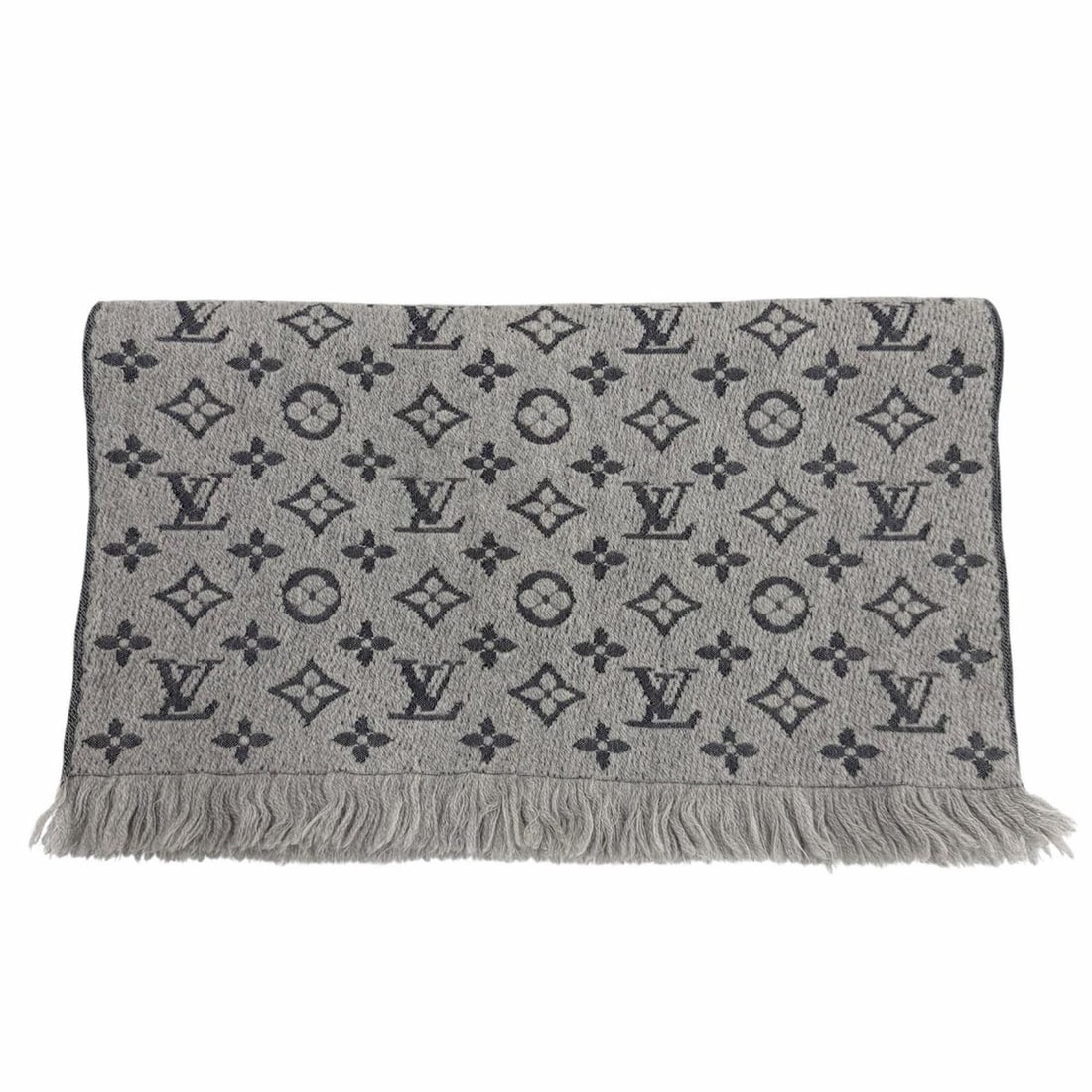 LOUIS VUITTON M70932 Echarpe Monogram Classic 100% Wool Stole Scarf, Gray, Made in Italy, Authentic,: --- Catalog ---Category: SizeSize (LxW): 1.72m x 37.5cm / 67.71'' x 14.76''Category: DesignType: StoleColor: GrayGender: MenMaterial: Wool Category: GeneralMPN: M70932Brand: Louis VuittonCountry of Or