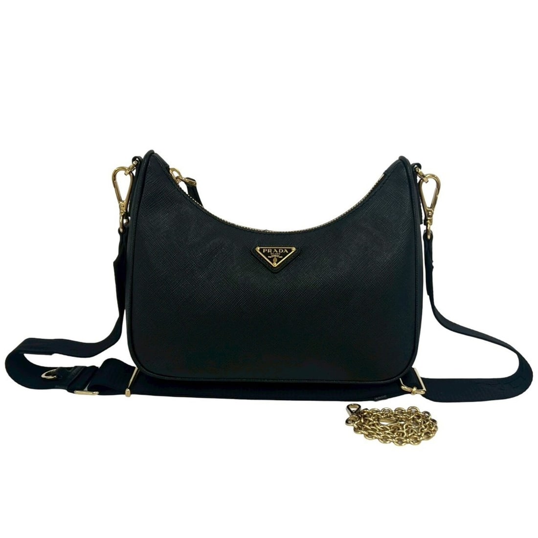 PRADA Re-Edition Triangle Logo Hardware Saffiano Leather Genuine Shoulder Bag Semi-Shoulder Black: --- Catalog ---Category: SizeSize (HxWxD): 13cm x 23cm x 6.5cm / 5.11'' x 9.05'' x 2.55''Category: DesignType: Pouch, Shoulder bagColor: BlackGender: WomenMaterial: Leather Category: GeneralBrand: Pra