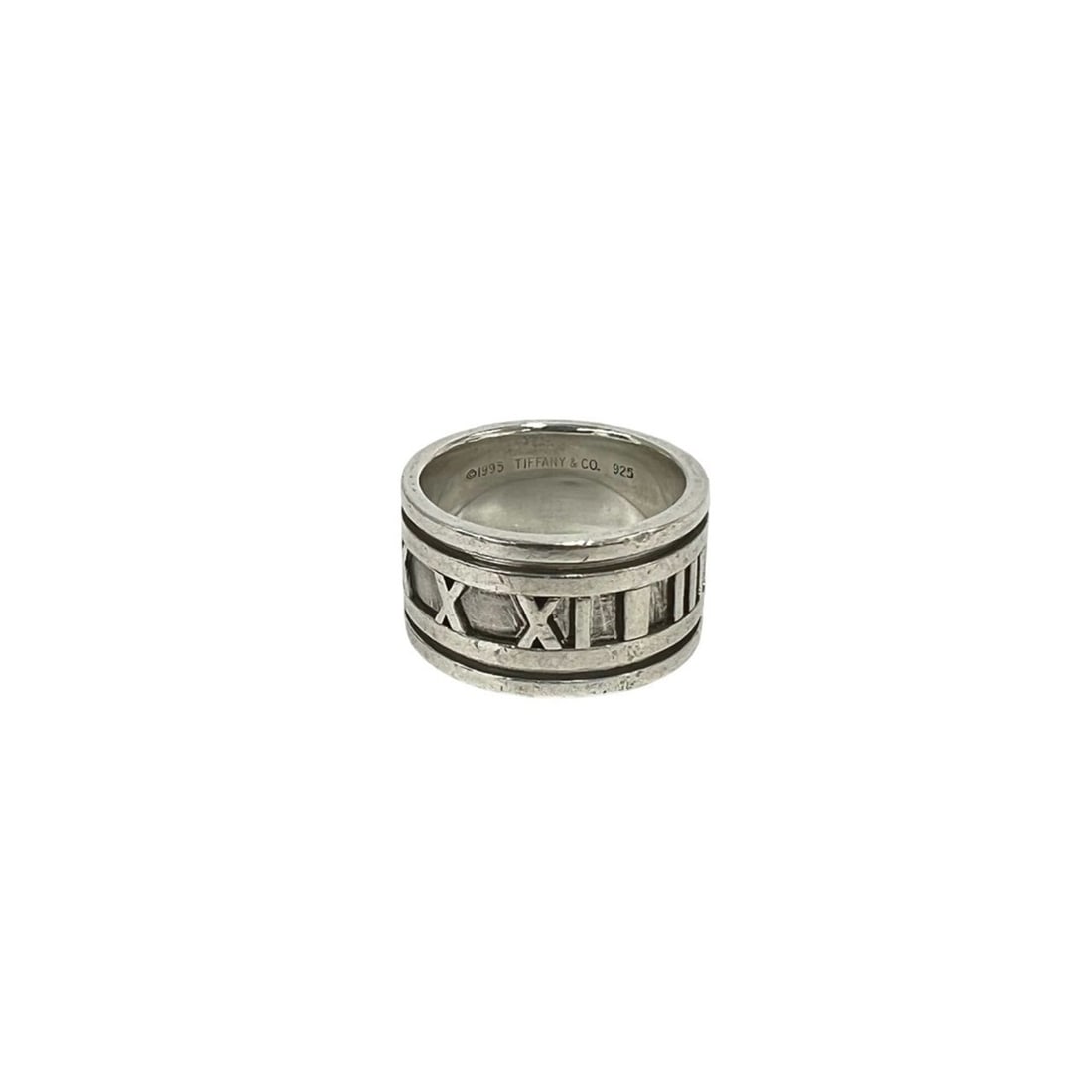 TIFFANY&Co. Tiffany Wide Atlas Ring, Sterling Silver 925, Accessory, 80029: --- Catalog ---Category: SizeJP Size: 17US Size: 8.5Category: DesignType: Band ringColor: SilverGender: WomenMaterial: Silver 925Category: GeneralBrand: Tiffany--- Item List ---Section: ConditionRanki