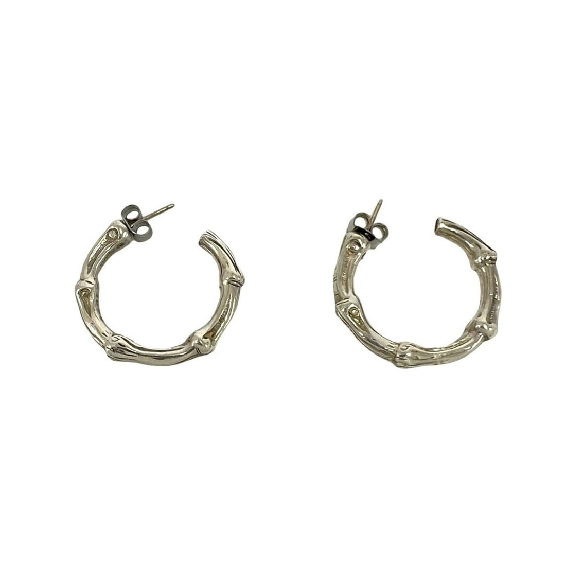 TIFFANY&Co. Tiffany Vintage Bamboo Hoop Earrings, Sterling Silver 925, Accessory, Item Number 87076: --- Catalog ---Category: SizeSize (HxWxD): 27.00mm x 27.00mm / 1.06'' x 1.06''Category: DesignType: Hoop earringsColor: SilverGender: WomenMaterial: Silver 925Category: GeneralBrand: Tiffany--- Item L