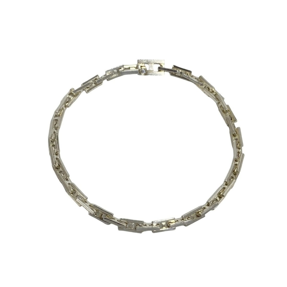 HERMES Vintage Hercules MM Sterling Silver Bracelet, Accessory, Silver, 54390: --- Catalog ---Category: SizeLength: 19cm / 7.48''Category: DesignType: Charm braceletColor: SilverGender: WomenMaterial: Silver 925Category: GeneralBrand: Hermes--- Item List ---Section: ConditionRan