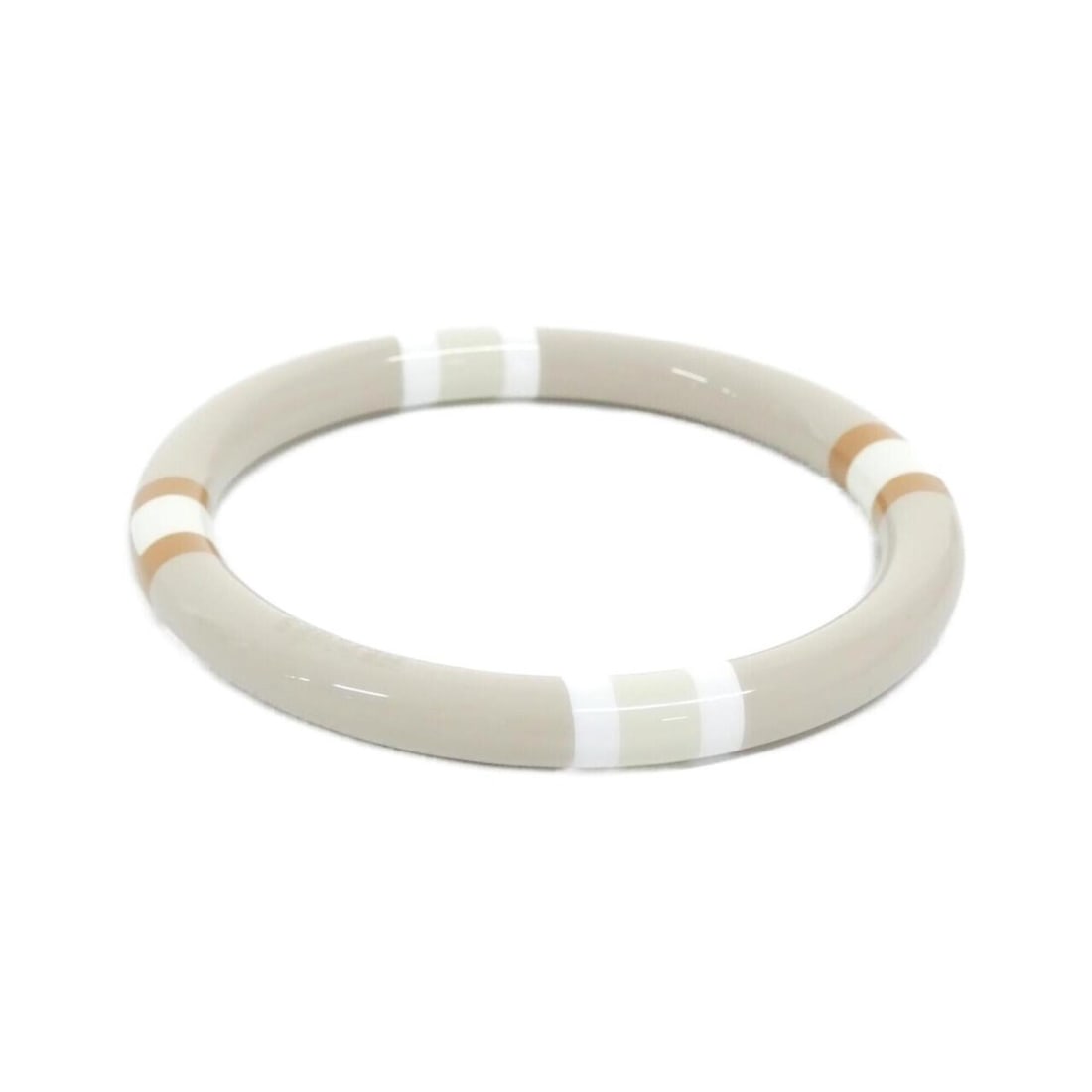 Hermes H Equipe PM 057088FL Bangle: --- Catalog ---Category: SizeLength: 20cm / 7.87''Category: DesignType: BangleColor: BeigeGender: Men,WomenMaterial: Lacquer, WoodCategory: GeneralMPN: 057088FLBrand: Hermes--- Item List ---Section: C