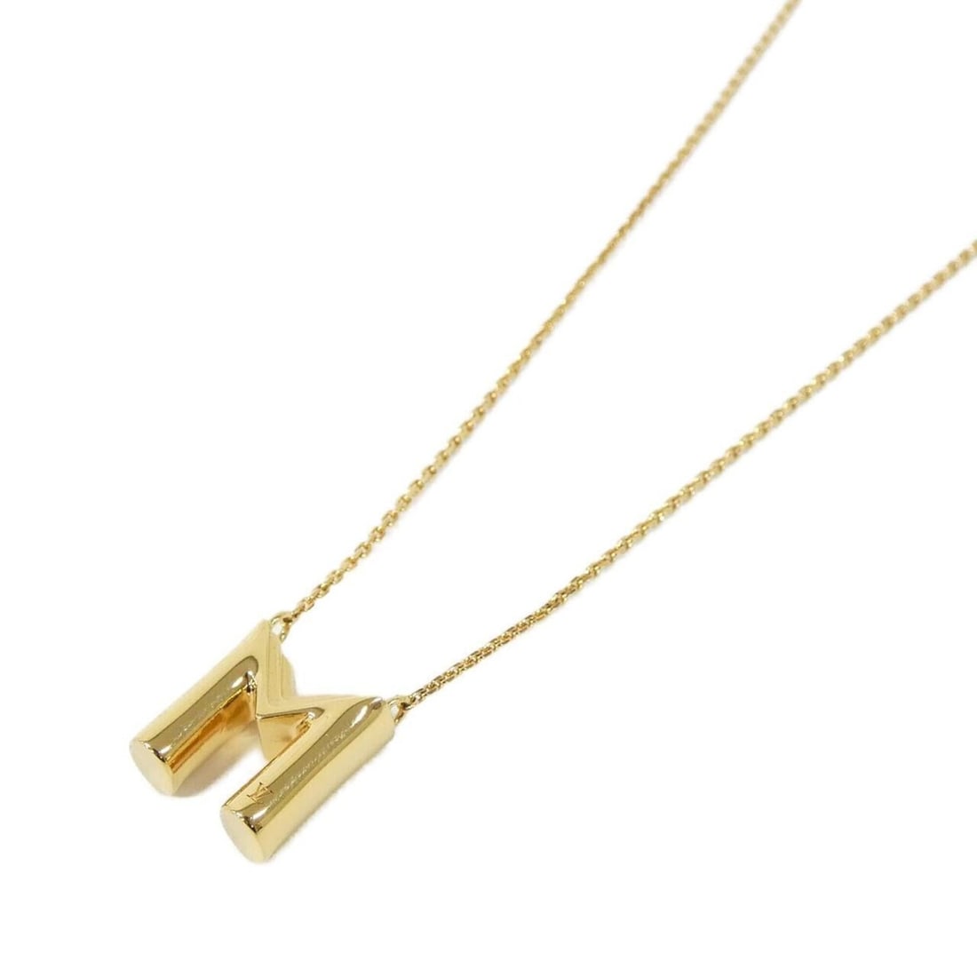 Louis Vuitton Necklace LV&ME M M61068: --- Catalog ---Category: SizePendant Size: 16mm x 14mm / 0.62'' x 0.55''Neck Circumference: 56.5 cm - 62.5 cm / 22.24'' - 24.6''Category: DesignColor: GoldGender: WomenNecklace Type: