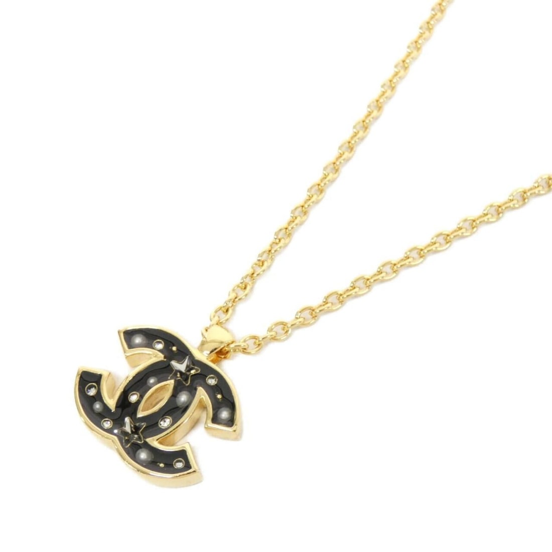 Chanel ABG527 Necklace: --- Catalog ---Category: SizePendant Size: 30mm x 30mm / 1.18'' x 1.18''Neck Circumference: 41 cm - 47 cm / 16.14'' - 18.5''Category: DesignColor: Black, Gold, WhiteGender: WomenNecklace Type: