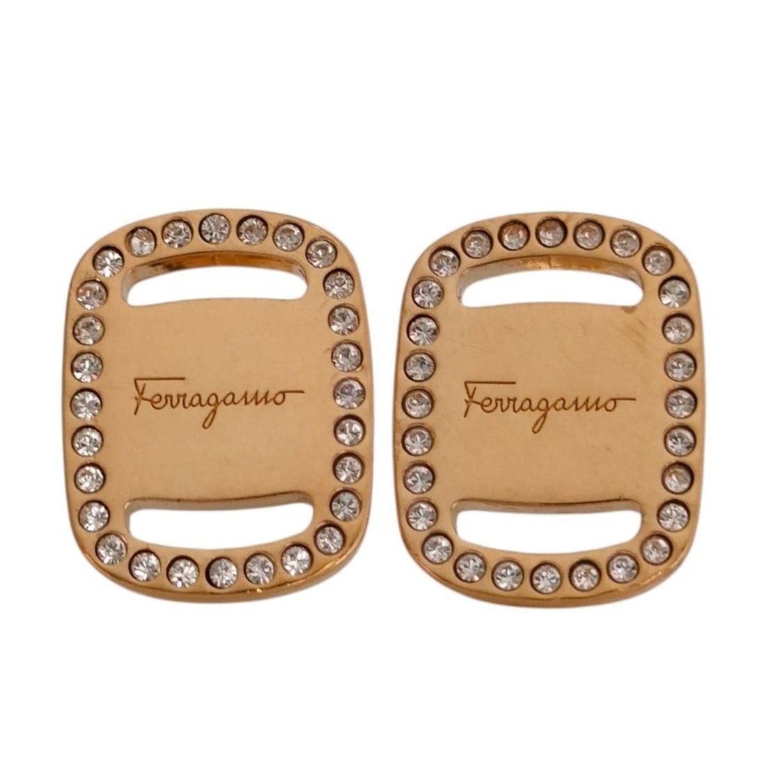 Salvatore Ferragamo Rhinestone Square Plate Earrings, Gold Color, Women's: --- Catalog ---Category: SizeSize (HxWxD): 9.00mm x 10.00mm / 0.35'' x 0.39''Category: DesignType: Stud earringsColor: GoldGender: WomenCategory: GeneralBrand: Salvatore Ferragamo--- Item List ---Sect