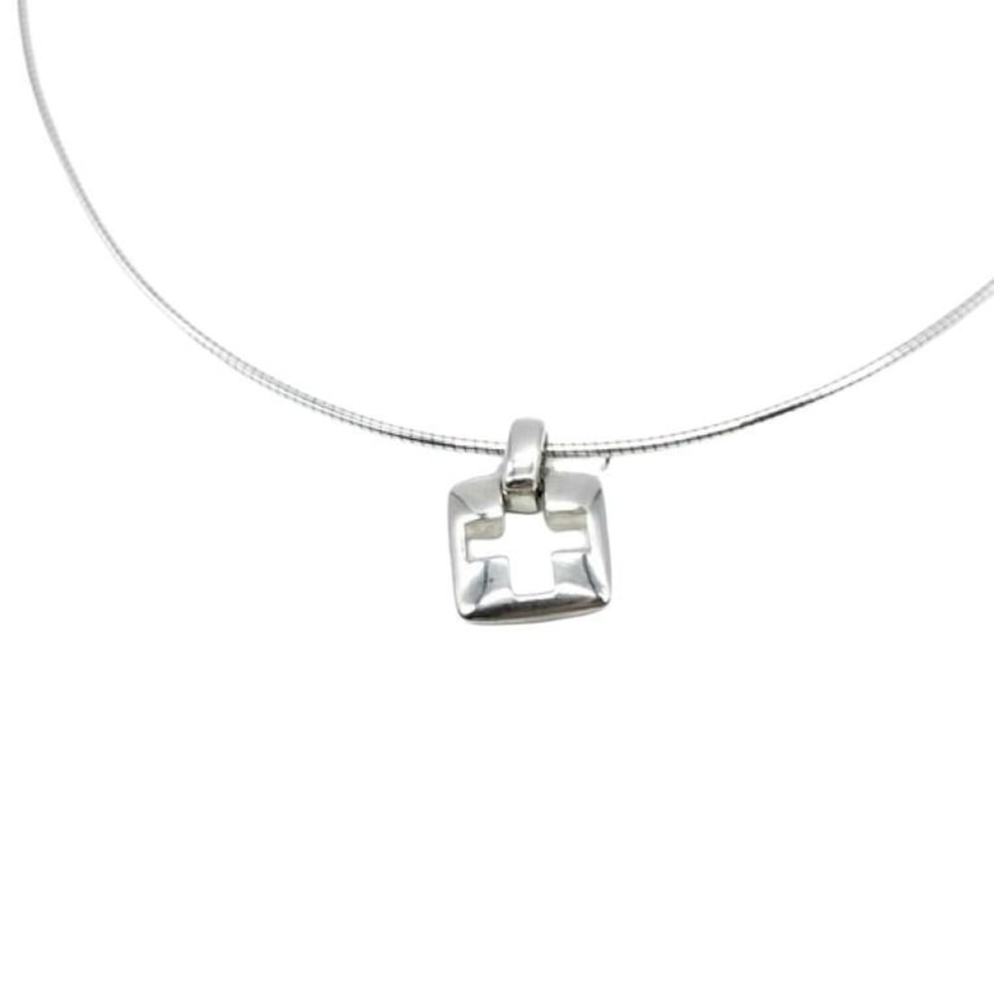 Tiffany & Co. Necklace Earrings Cross Silver SV925 Women's: --- Catalog ---Category: SizePendant Size: 16mm x 12mm / 0.62'' x 0.47''Neck Circumference: 40 cm / 15.74''Category: DesignColor: SilverGender: WomenMaterial: Silver 925Pendant Type: PendantNecklace T