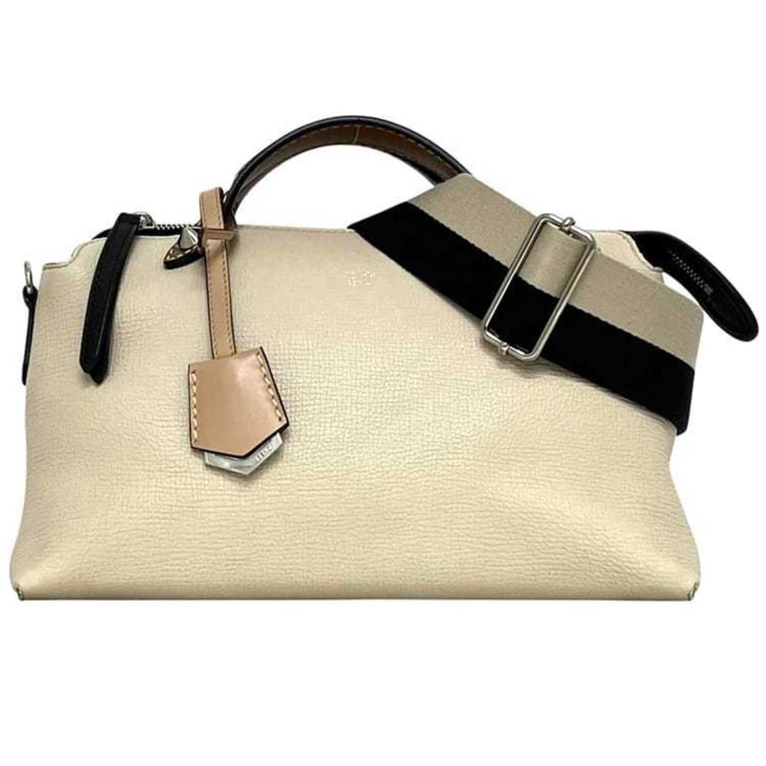 Fendi 2-way Shoulder Bag By The Way Medium Beige Brown Black White 8BL124 A41U 189-10429 Leather: --- Catalog ---Category: SizeSize (HxWxD): 17cm x 28cm x 13cm / 6.69'' x 11.02'' x 5.11''Category: DesignType: Shoulder bagColor: Beige, Black, BrownGender: WomenMaterial: Leather Category: GeneralBra