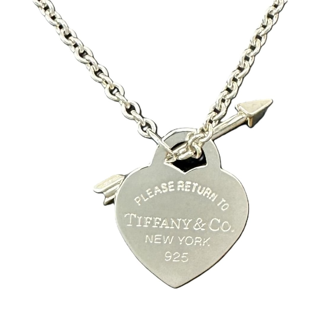 Tiffany & Co. Return to Heart Necklace, Sterling Silver 925: --- Catalog ---Category: SizePendant Size: 20mm x 16mm / 0.78'' x 0.62''Neck Circumference: 45 cm / 17.71''Category: DesignColor: SilverGender: WomenMaterial: Silver 925Necklace Type: NecklaceCategory
