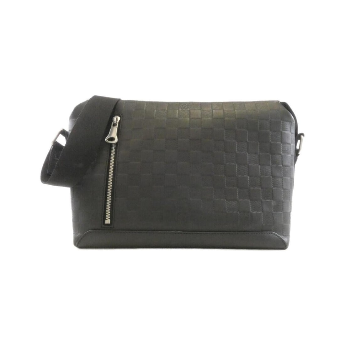 Louis Vuitton Damier Infini Discovery Messenger PM N42415 Shoulder Bag: --- Catalog ---Category: SizeWeight: 670g / 1.47lb.Size (HxWxD): 25cm x 32cm x 10cm / 9.84'' x 12.59'' x 3.93''Strap Length: 133cm / 52.36''Category: DesignType: Shoulder bagColor: Infini,
