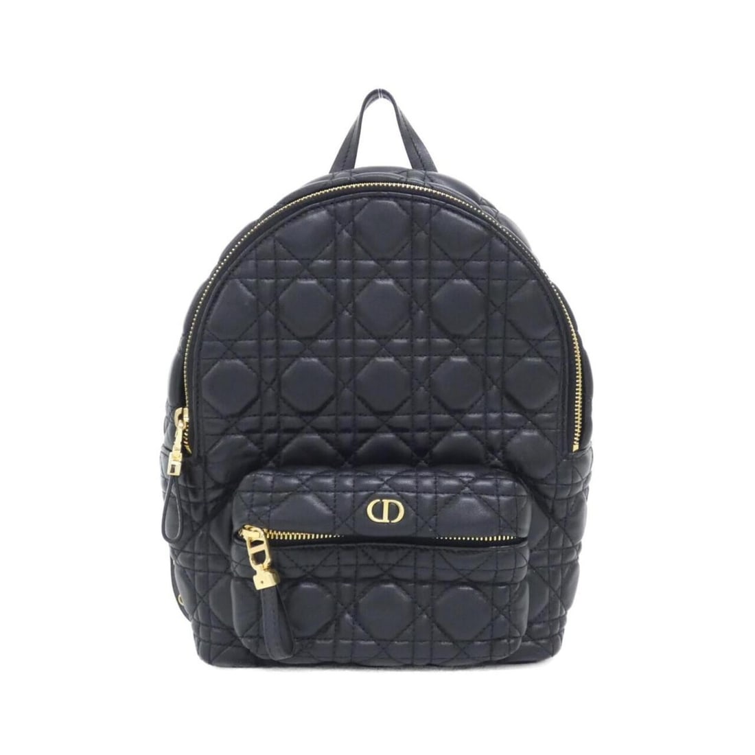 Christian Dior M9221UNGF Backpack: --- Catalog ---Category: SizeWeight: 550g / 1.21lb.Size (HxWxD): 25cm x 20cm x 10cm / 9.84'' x 7.87'' x 3.93''Strap Length: 64cm - 74cm / 25.19'' - 29.13''Category: DesignType: BackpackColor: BlackGen