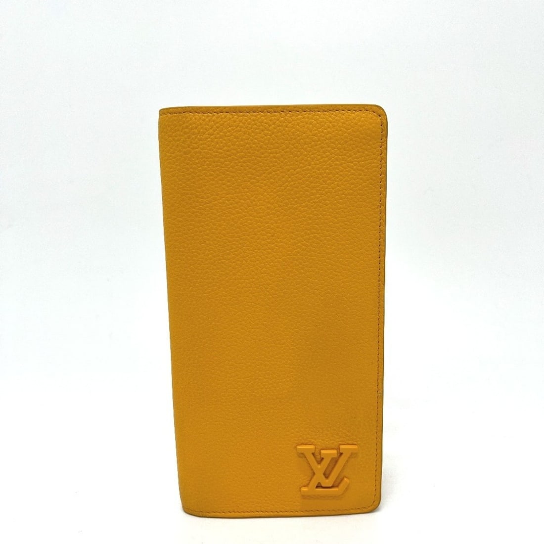 LOUIS VUITTON M81811 LV Aerogram Portefeuille Brazza NM Wallet, Long Taurillon Leather, Women's,: --- Catalog ---Category: SizeSize (HxWxD): 10cm x 19cm / 3.93'' x 7.48''Category: DesignType: Long wallet (bi-fold)Color: Orange, SaffronGender: WomenCategory: GeneralMPN: ?81811Brand: Louis Vuitton--