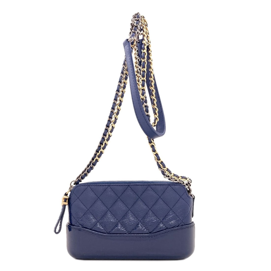 Chanel Gabrielle de Shoulder Bag, Gold and Silver Hardware, Calfskin, Women's.: --- Catalog ---Category: SizeSize (HxWxD): 11cm x 17cm x 5cm / 4.33'' x 6.69'' x 1.96''Category: DesignType: Shoulder bagColor: NavyGender: WomenCategory: GeneralBrand: Chanel--- Item List ---Section: