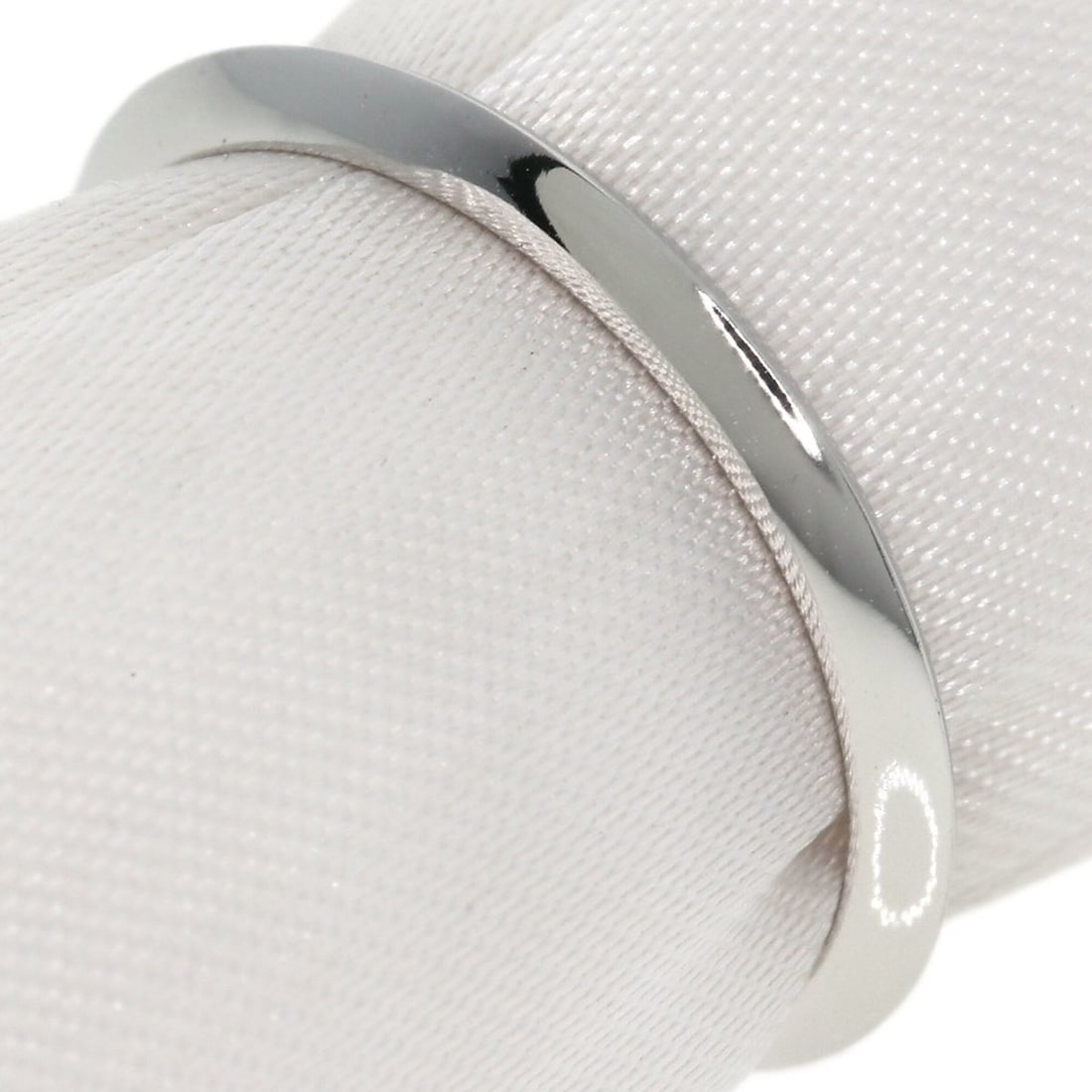 Tiffany & Co. Knife Edge Ring, Platinum PT950, Women's Ring.: --- Catalog ---Category: SizeJP Size: 12US Size: 6.5Category: DesignType: Band ringGender: WomenMaterial: Platinum 950Category: GeneralBrand: Tiffany--- Item List ---Section: ConditionRanking: Rank A 