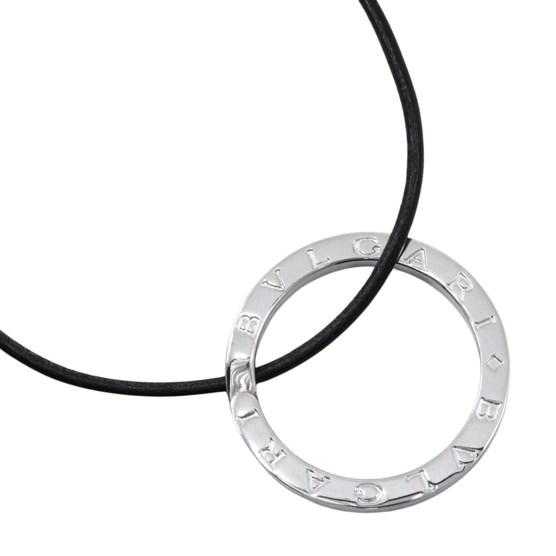 BVLGARI Necklace Keyring Sterling Silver 925 Approx. 13.3g Unisex: --- Catalog ---Category: SizeWeight: 13.3g / 0.46oz.Pendant Size: 33.4mm x 33.4mm / 1.31'' x 1.31''Neck Circumference: 49 cm / 19.29''Category: DesignGender: Unisex,Women,MenMaterial: Silver 925Neckla