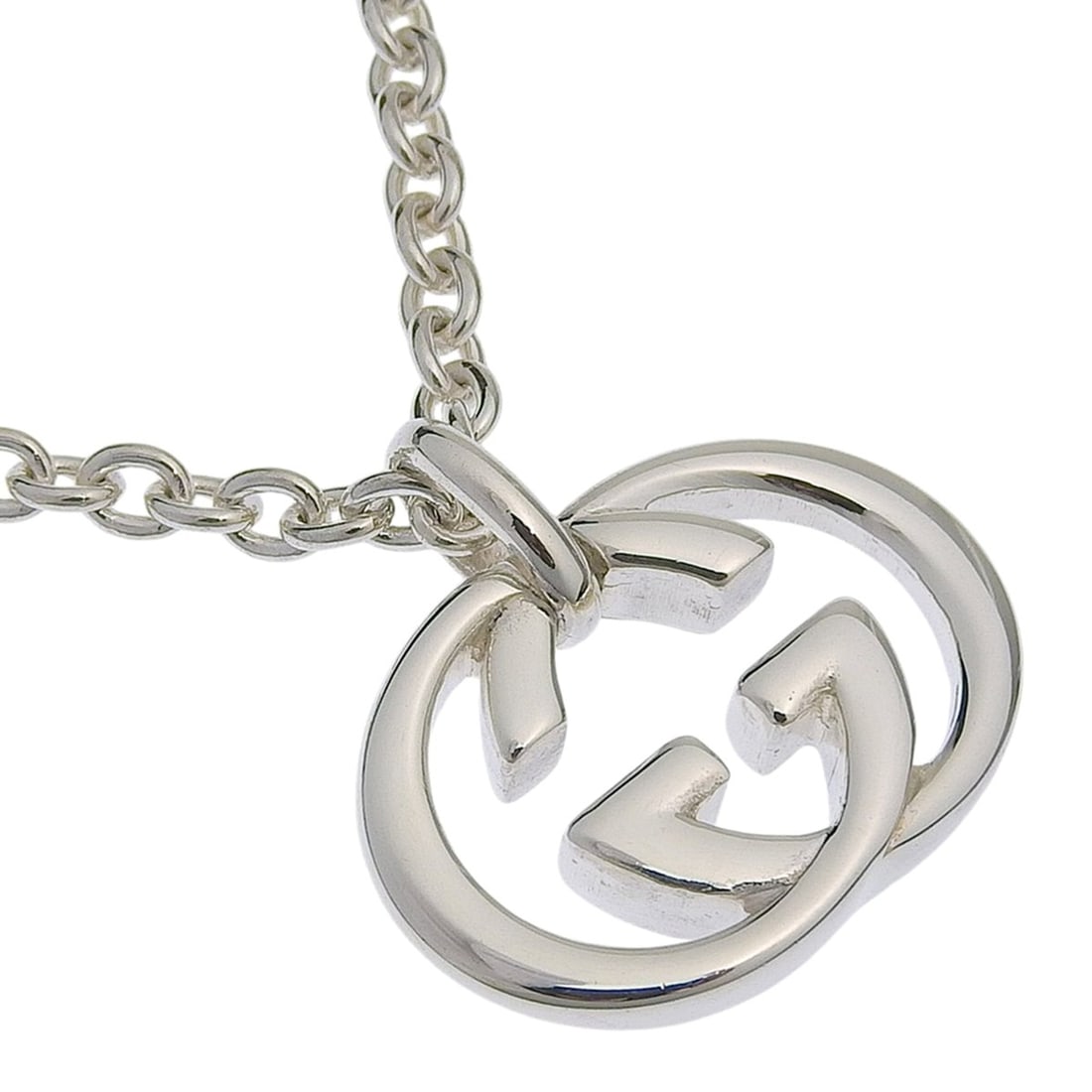 Gucci Interlocking Necklace, Sterling Silver 925, Approx. 26.5g, Unisex.: --- Catalog ---Category: SizePendant Size: 25mm x 27mm / 0.98'' x 1.06''Neck Circumference: 49 cm / 19.29''Category: DesignColor: SilverGender: Women,MenMaterial: Silver 925Necklace Type: NecklaceCate