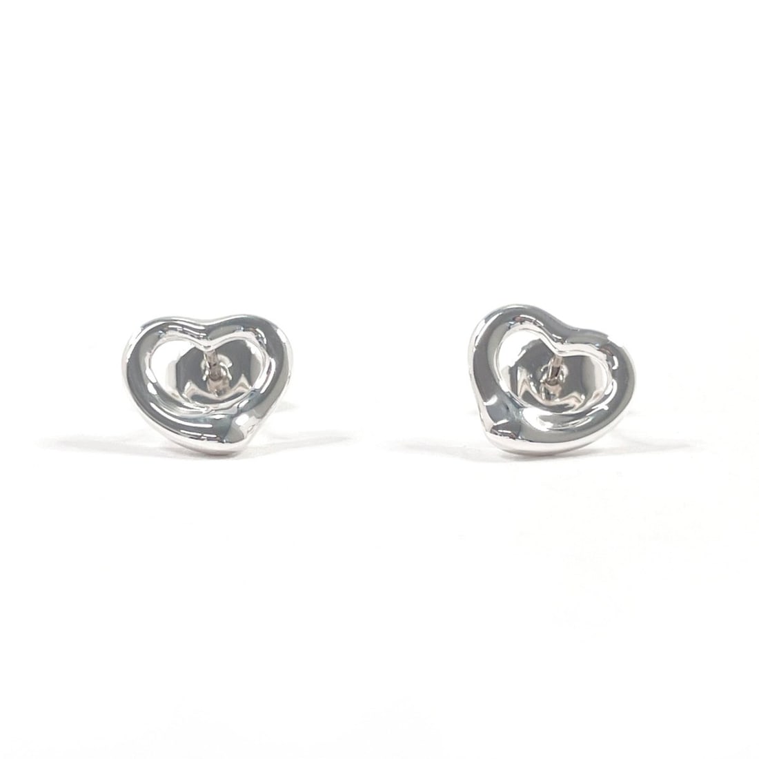 TIFFANY&Co. Tiffany Open Heart Elsa Peretti Earrings, Sterling Silver 925, Silver, Women's: --- Catalog ---Category: SizeSize (HxWxD): 10.00mm x 11.00mm / 0.39'' x 0.43''Category: DesignType: Stud earringsColor: SilverGender: WomenMaterial: Silver 925Category: GeneralBrand: TiffanyCountry of