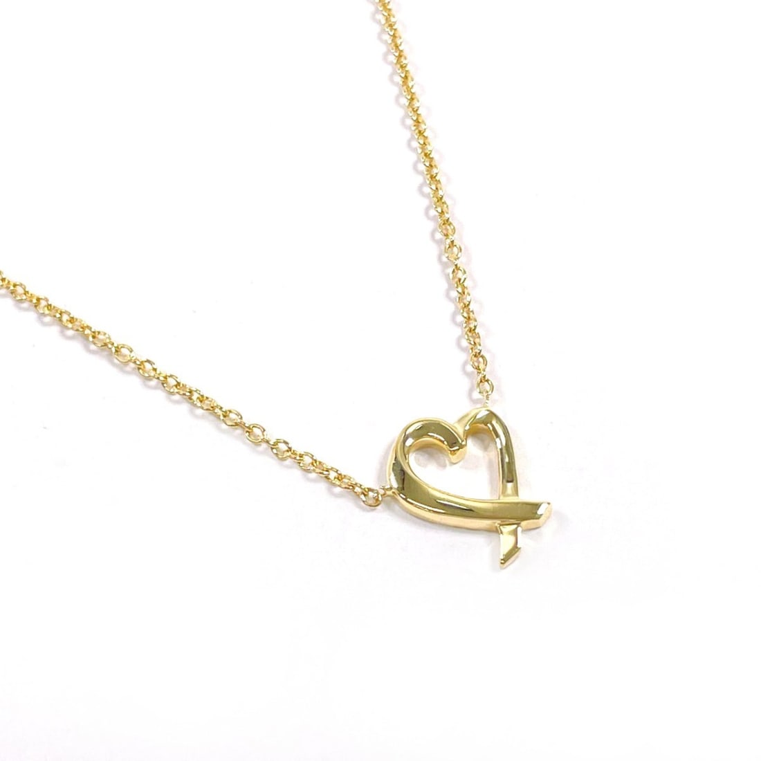 TIFFANY&Co. Tiffany Loving Heart Paloma Picasso Necklace 18K Yellow Gold Women's: --- Catalog ---Category: SizePendant Size: 10mm x 8mm / 0.39'' x 0.31''Neck Circumference: 46.5 cm / 18.3''Category: DesignGender: WomenMaterial: Yellow gold (18K)Necklace Type: NecklaceCategory: Gene