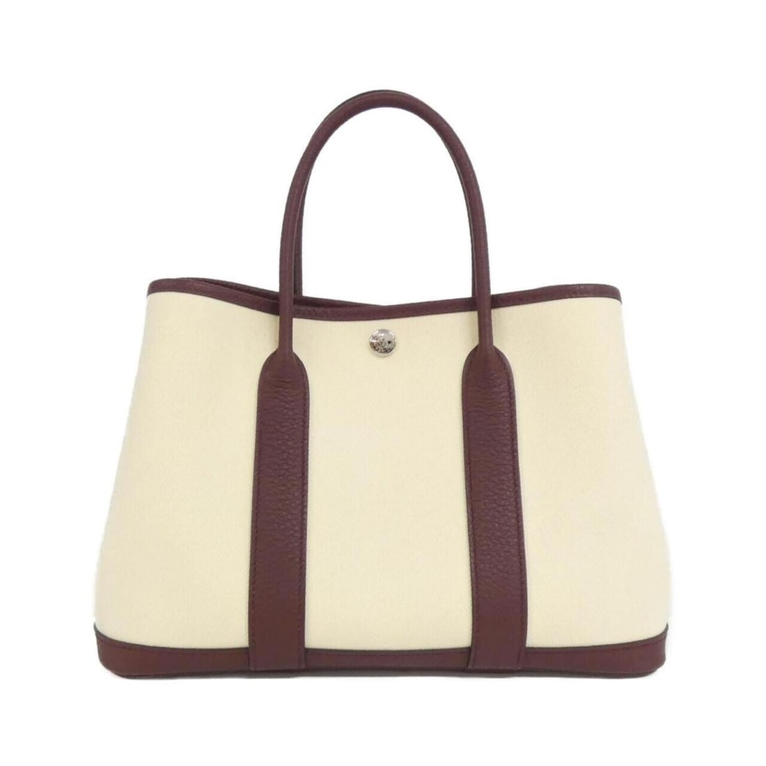 Hermes Garden Party 30cm 066606CK Handbag: --- Catalog ---Category: SizeSize (HxWxD): 21cm x 30cm x 13cm / 8.26'' x 11.81'' x 5.11''Category: DesignType: HandbagColor: WhiteGender: WomenMaterial: Toile chevron , Country leather Hardware Color: