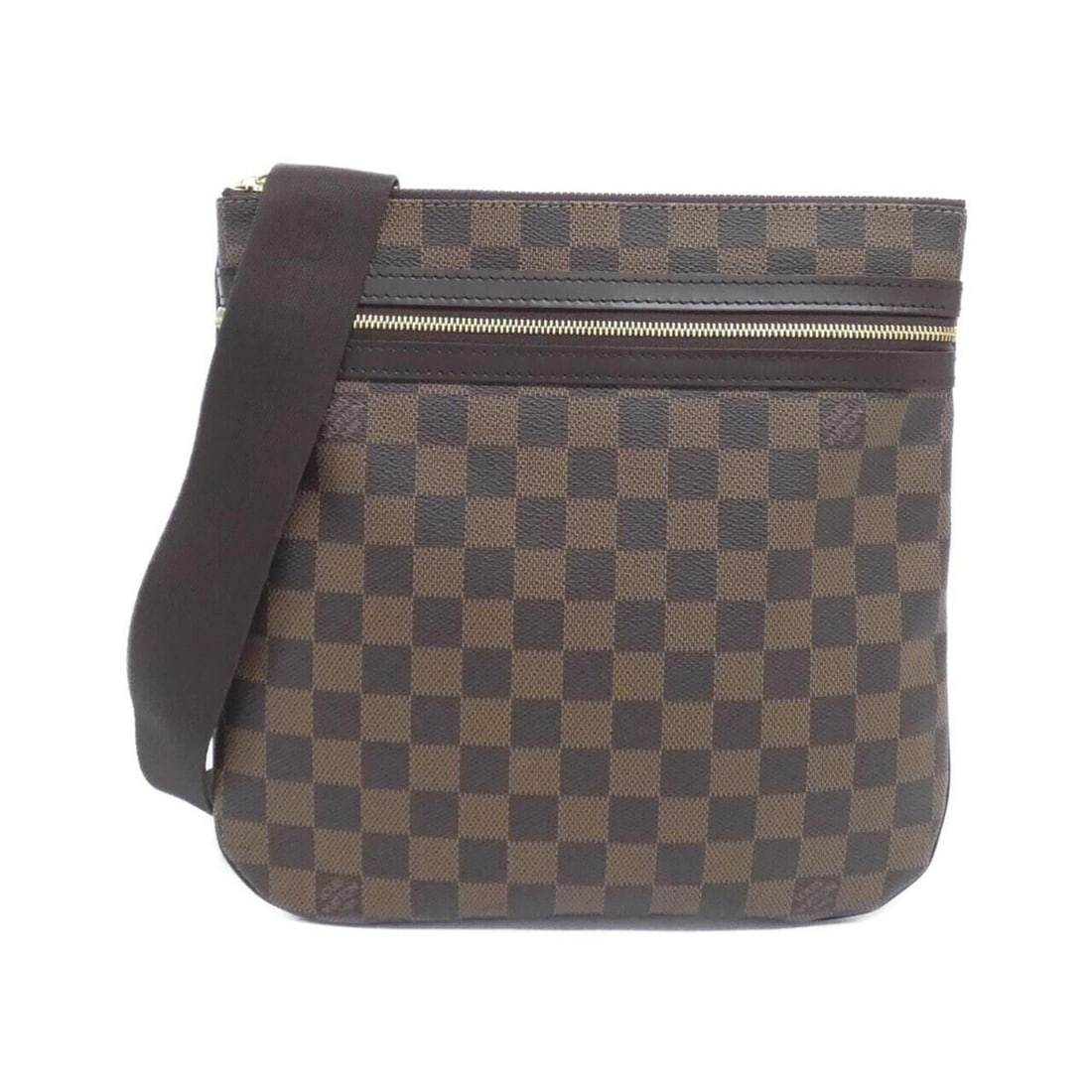 Louis Vuitton Damier Pochette Bosphore N51111 Shoulder Bag: --- Catalog ---Category: SizeSize (HxWxD): 26cm x 26cm x 3cm / 10.23'' x 10.23'' x 1.18''Category: DesignType: Pochette, Shoulder bagColor: EbeneGender: Women,MenMaterial: Coated canvas Hardware