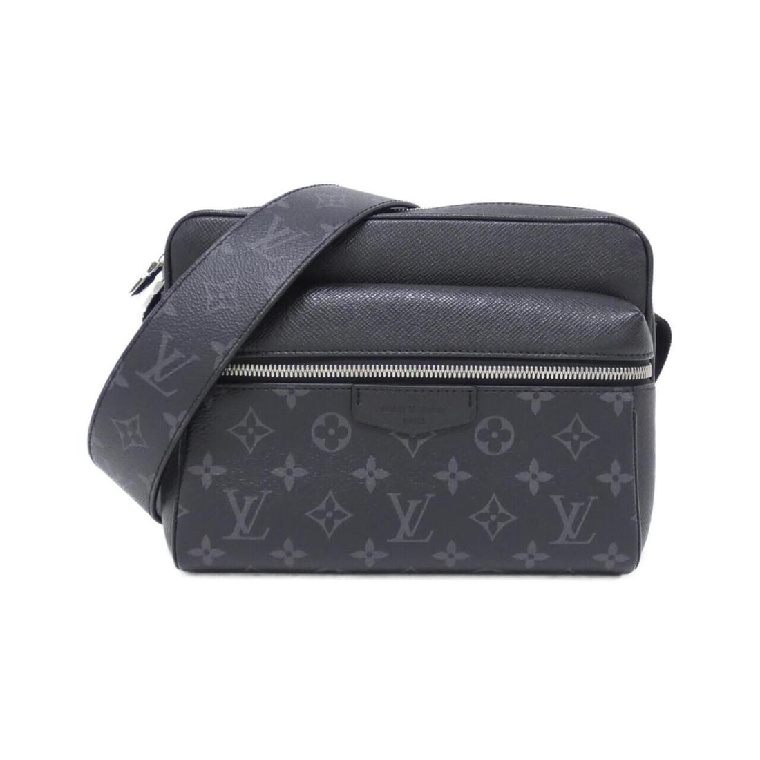 Louis Vuitton Taiga Rama Outdoor Messenger PM M30233 Shoulder Bag: --- Catalog ---Category: SizeSize (HxWxD): 20cm x 26cm x 11cm / 7.87'' x 10.23'' x 4.33''Category: DesignType: Shoulder bagColor: BlackGender: MenMaterial: Coated canvas , Leather Hardware Color: