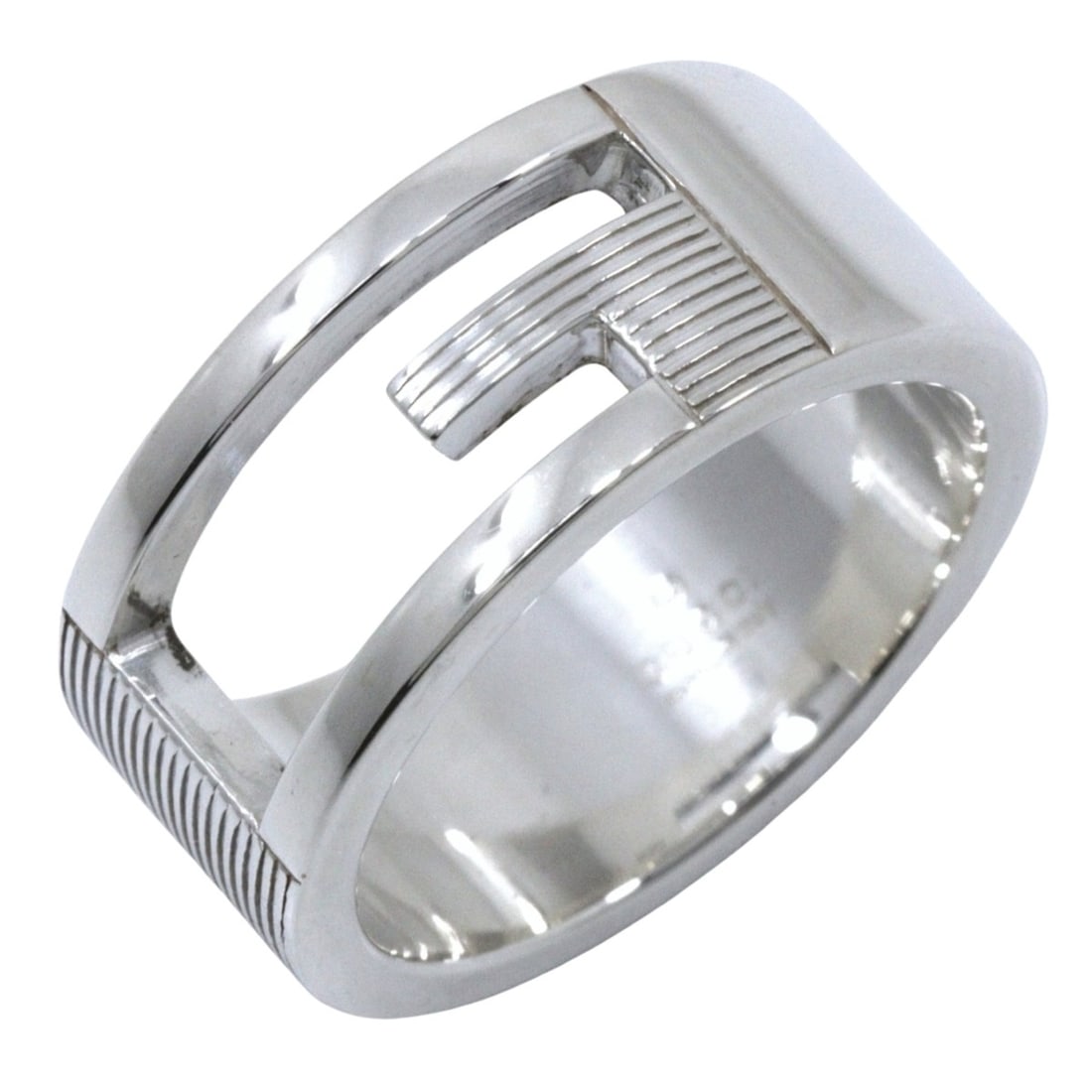 Gucci Branded G ring, size 8.5, made of 925 sterling silver, approximately 6.7g, unisex.: --- Catalog ---Category: SizeWidth: 19.1mm / 0.75''Weight: 6.7g / 0.23oz.JP Size: 8.5US Size: 4.5Inner Diameter: 15.50mm / 0.61''Category: DesignType: Band ringGender: Unisex,WomenMaterial: Silver