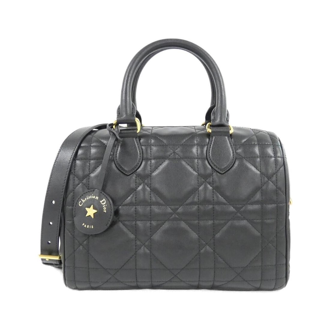 Christian Dior DIOR GROOVE 25 M1365UBOL Boston Bag: --- Catalog ---Category: SizeWeight: 970g / 2.13lb.Size (HxWxD): 19.5cm x 25cm x 15.5cm / 7.67'' x 9.84'' x 6.1''Strap Length: 114cm - 129.5cm / 44.88'' - 50.98''Handle Length: 32cm /