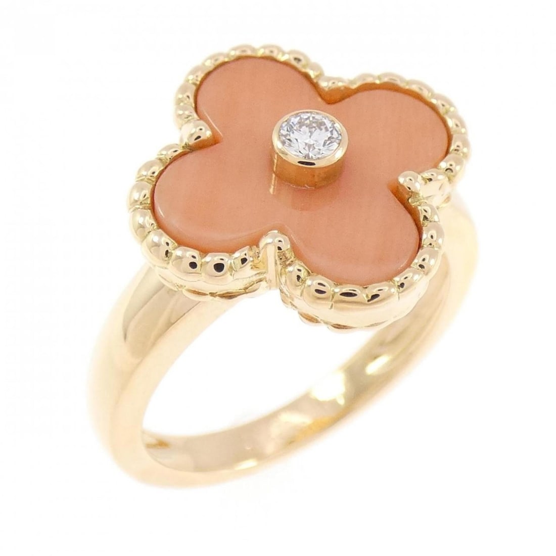 Van Cleef & Arpels Vintage Alhambra Ring: --- Catalog ---Category: SizeWeight: 6.9g / 0.24oz.JP Size: 11US Size: 6Brand Size: 51Category: DesignType: Band ringColor: YellowMetal: GoldStone: Coral, DiamondGender: WomenMetal Purity: